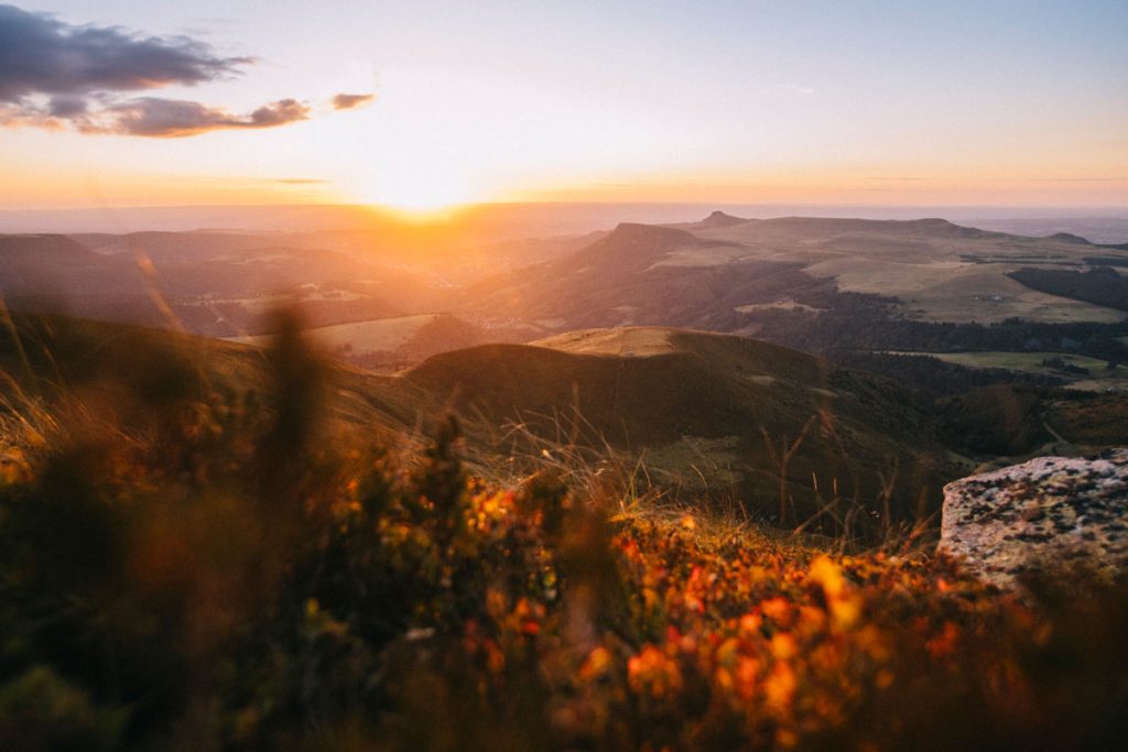 Randonnée dans le massif du Sancy et bivouac au sommet du puy de la tache. crédit photo : Clara Ferrand - blog Wildroad