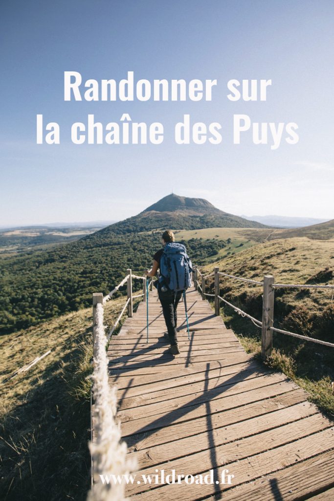 Randonner sur la chaine des Puys dans le massif Central, quels sont les plus beaux itinéraires à faire autour du puy de Dôme. crédit photo : Clara Ferrand - blog Wildroad. #massifcentral #auvergne #bivouac #randonnée #puydedôme #massifducancy #chainedespuys 