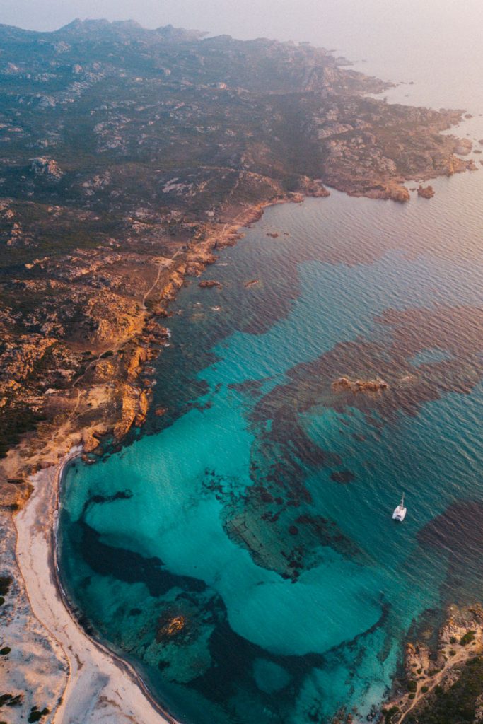 Les plus belles plages du sud de la Corse les plages de tonnera et Stagnolu. crédit photo :Clara Ferrand - blog Wildroad
