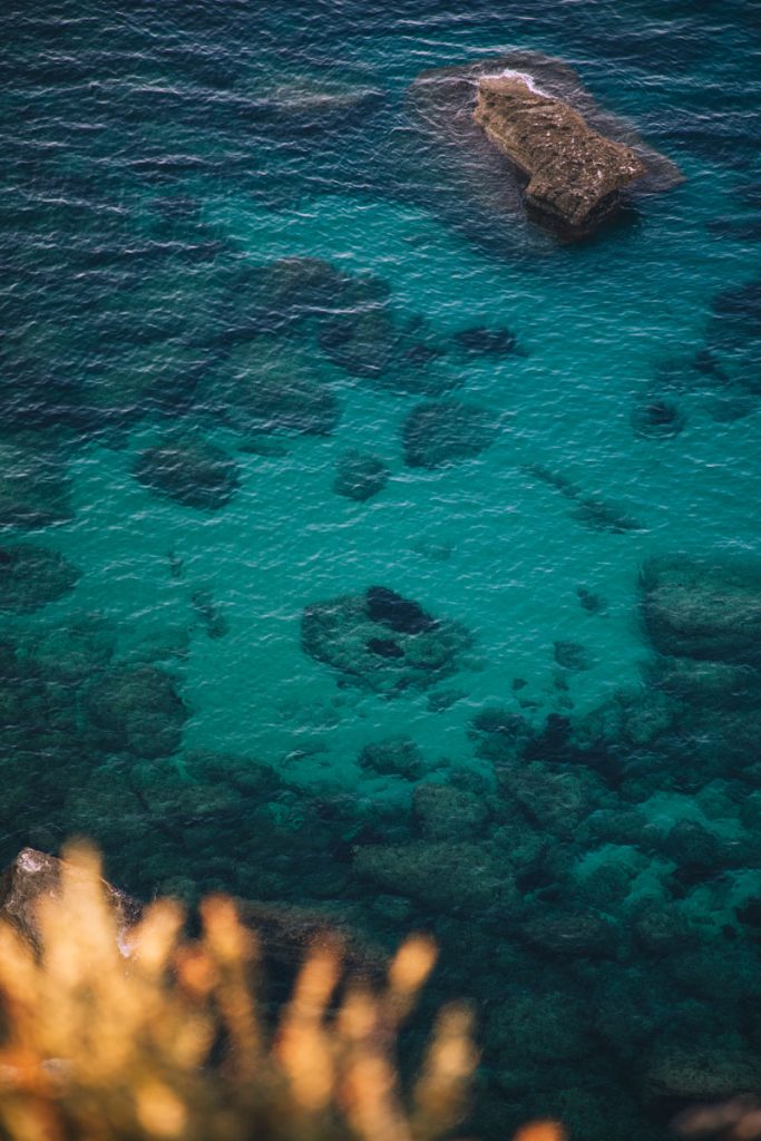 Le plus beau sentier de randonnée de Corse à Bonifacio. crédit photo : Clara Ferrand - blog Wildroad