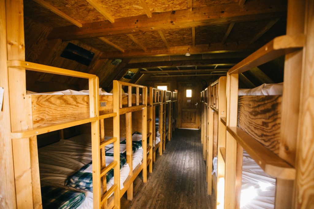 le dortoir du refuge de Plaisance dans la Vanoise. crédit photo : Clara Ferrand - blog Wildroad