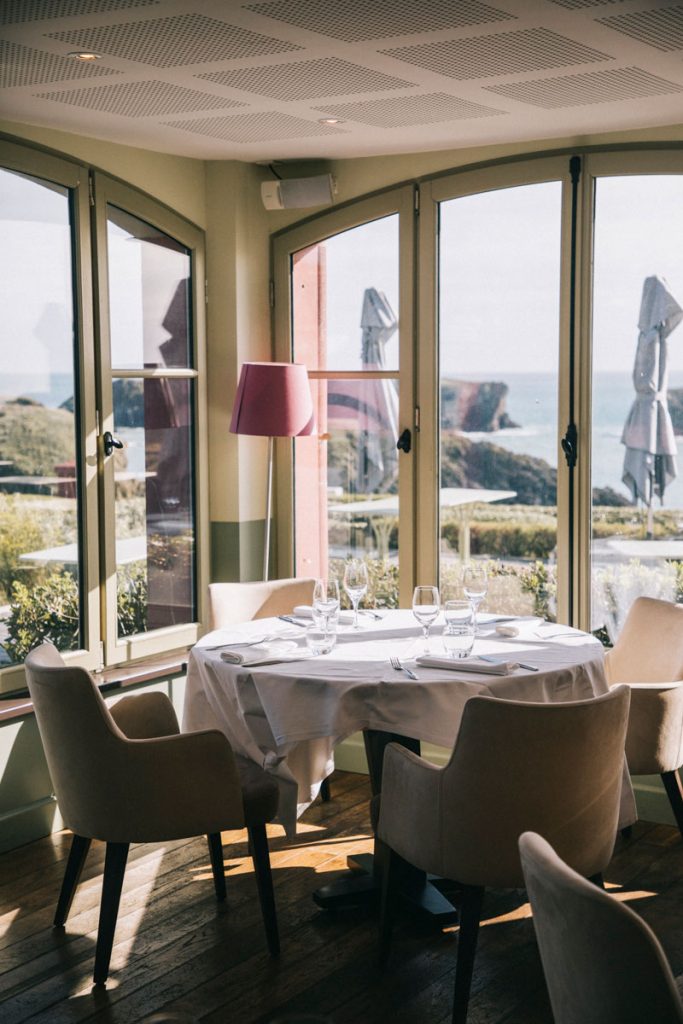 Le restaurant gastronomique de l'hôtel du Grand Large à Port Coton. crédit photo : Clara Ferrand - blog Wildroad