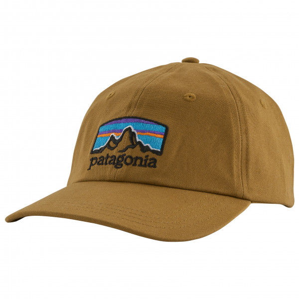 Casquette Patagonia avec le Fitz Roy dessus.