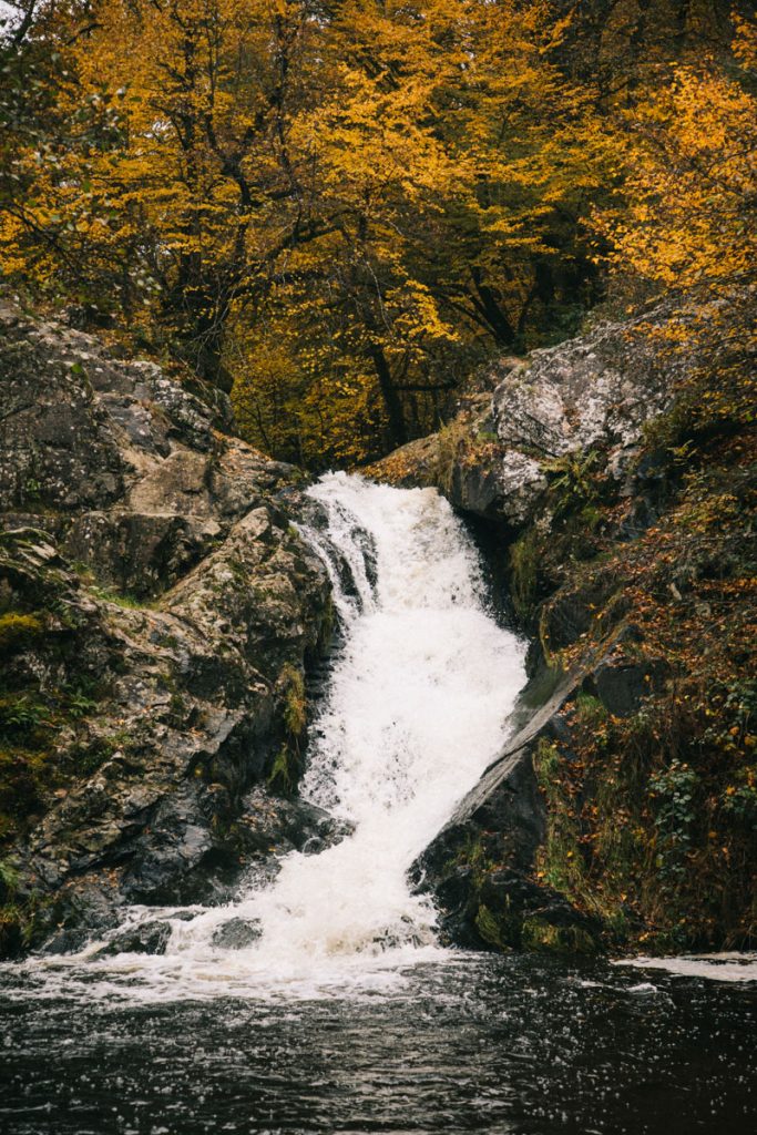 Le saut du Gouloux un balade incontournable à faire lors d'un week-end dans  la Nièvre. crédit photo : Clara Ferrand - blog Wildroad