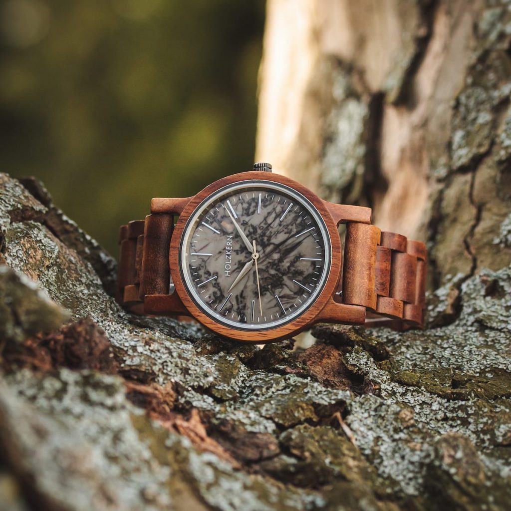 Montre en bois de la marque Holzkern