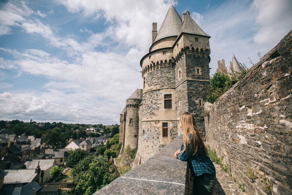 Visiter les château de vitré et ses remparts aux portes de Rennes. crédit photo : Clara Ferrand - blog Wildroad