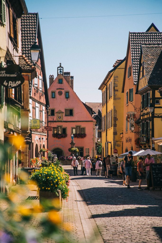 La route des vin à vélo en Alsace et la visite de Turkheim petit village de charme. crédit photo : Clara Ferrand - blog Wildroad