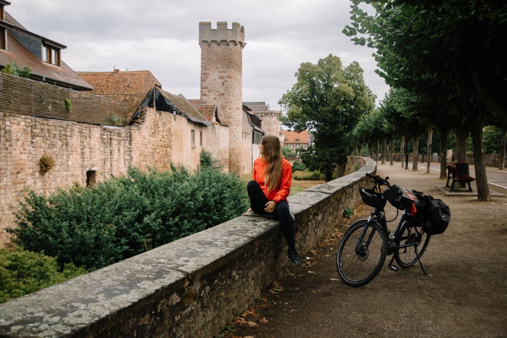 Quelle application pour smartphone utiliser pour suivre son itinéraire à vélo lors d'un séjour cyclotourisme en Alsace. crédit photo : Clara Ferrand - blog Wildroad