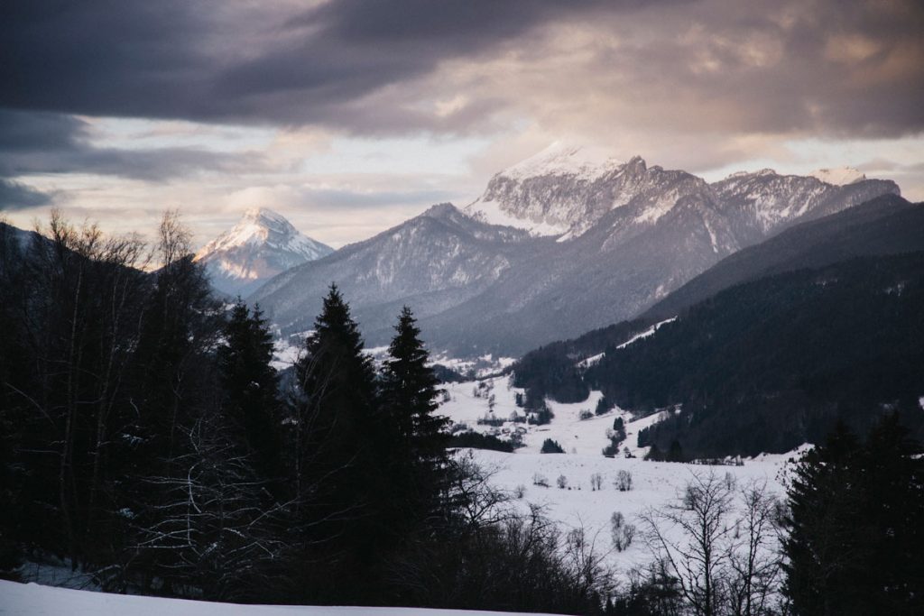 Panorama sur le massif de la Chartreuse depuis les granges de Joigny. crédit photo : Clara Ferrand - blog Wildroad