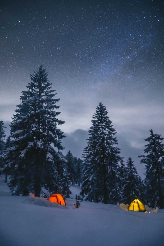 Faire un bivouac en hiver dans le massif des Vosges. crédit photo : Clara Ferrand - blog Wildroad