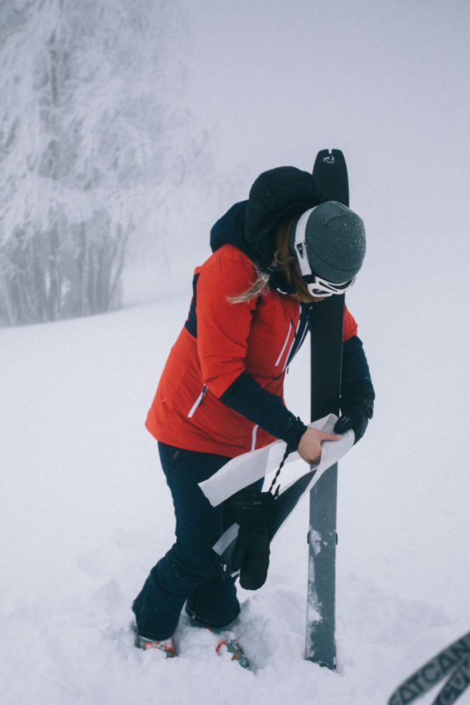Initiation au ski de rando avec l'ESF du Markstein dans le massif des Vosges. crédit photo : Clara Ferrand - blog Wildroad