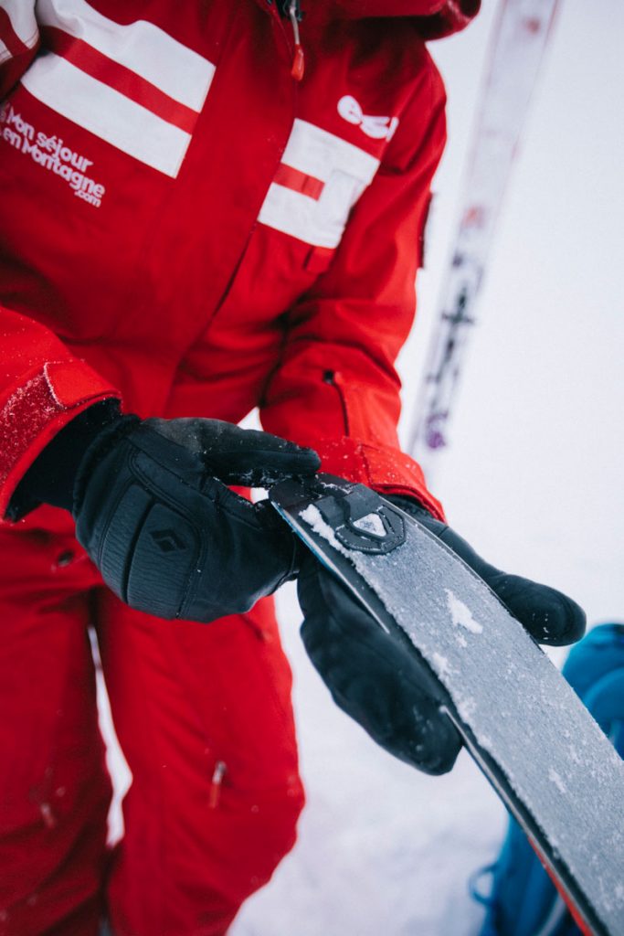 Découverte du ski de randonnée avec un guide de l'ESF dans le massif des Vosges. crédit photo : Clara Ferrand