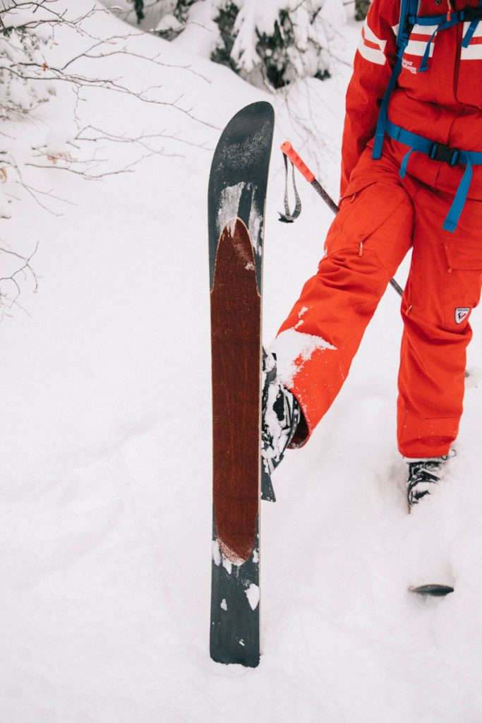 Le ski hok, une activité venu du Quebec parfaite pour une sensation de glisse dans les massif de moyenne montagne. crédit photo : Clara Ferrand - blog Wildroad