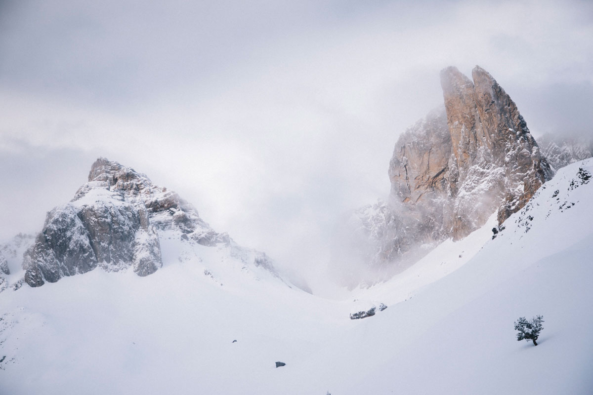 Randonnée et bivouac dans la vallée d'Aspe aux aiguilles d'Ansabère. crédit photo : Clara Ferrand - blog Wildroad