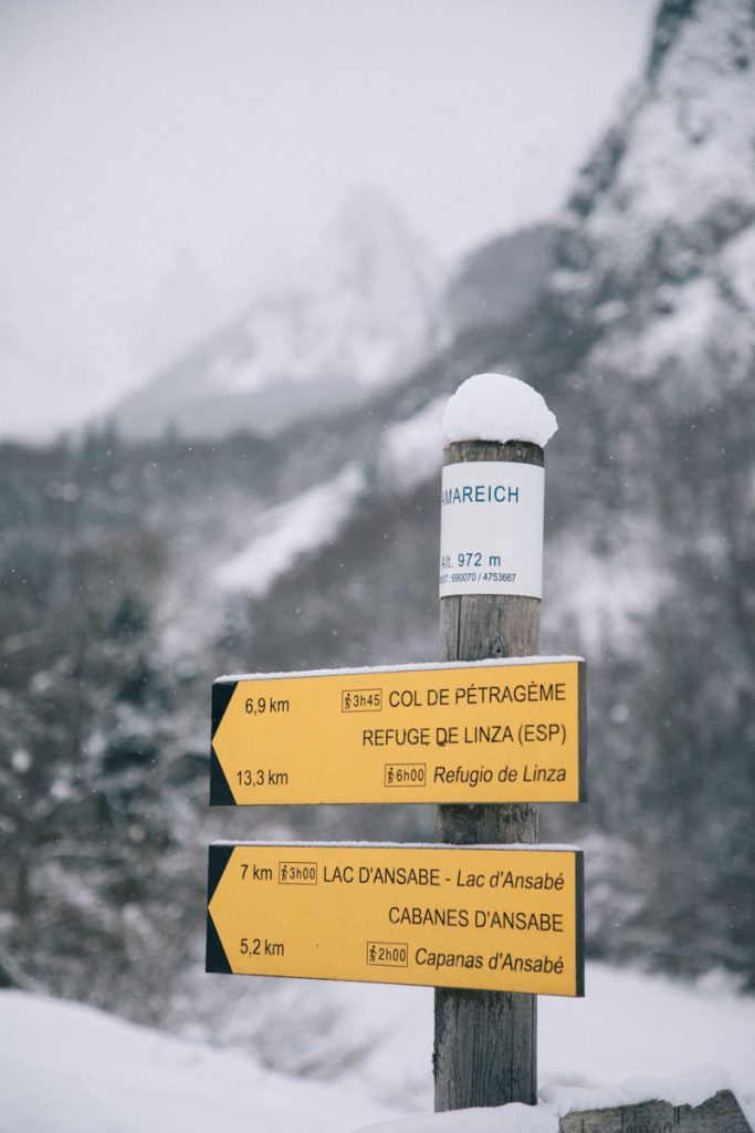 Départ de la randonnée des cabanes d'Ansabère dans le cirque de Lescun. crédit photo : Clara Ferrand -blog Wildroad