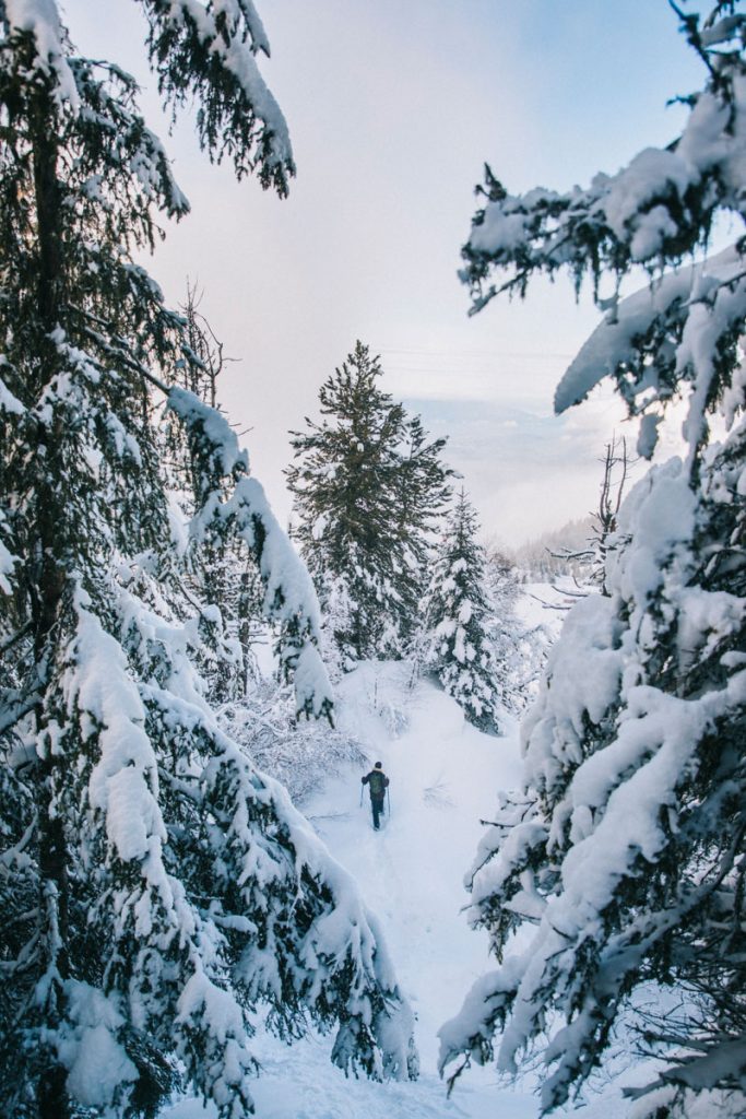 La randonnée balisée de la crête de l'évêques en Belledonnes. crédit photo : Clara Ferrand - blog Wildroad