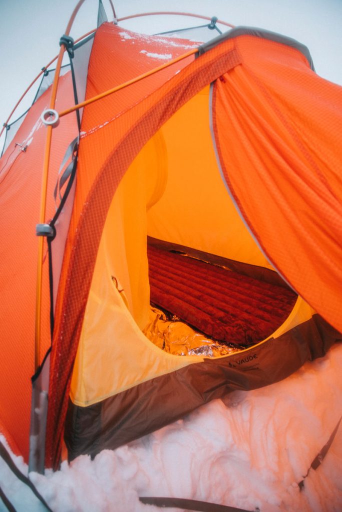 Mes conseils pour faire un bivouac dans la neige en hiver. crédit photo : Clara Ferrand - blog Wildroad
