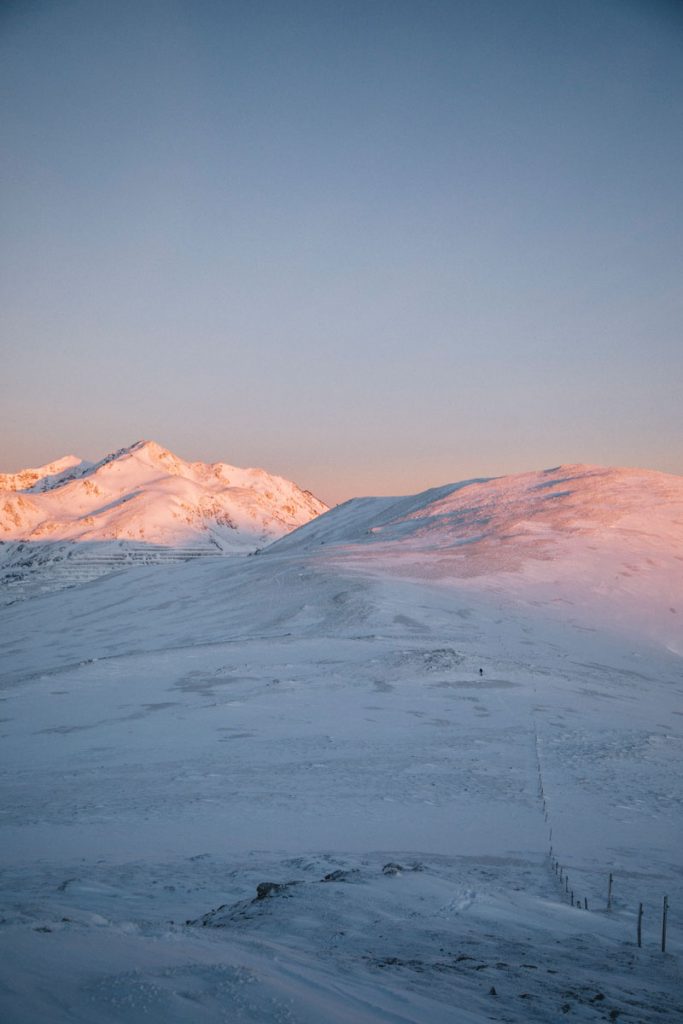 Les paysages de l'Ariège en hiver depuis le roc du Scaramus. crédit photo : Clara Ferrand - blog Wildroad