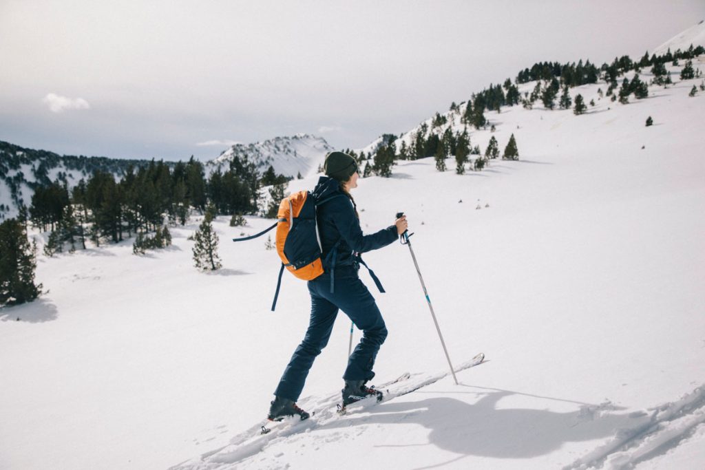 S'initier au ski de rando sur le pic de Tarbèsou en Ariège. Crédit photo : Clara Ferrand - blog Wildroad