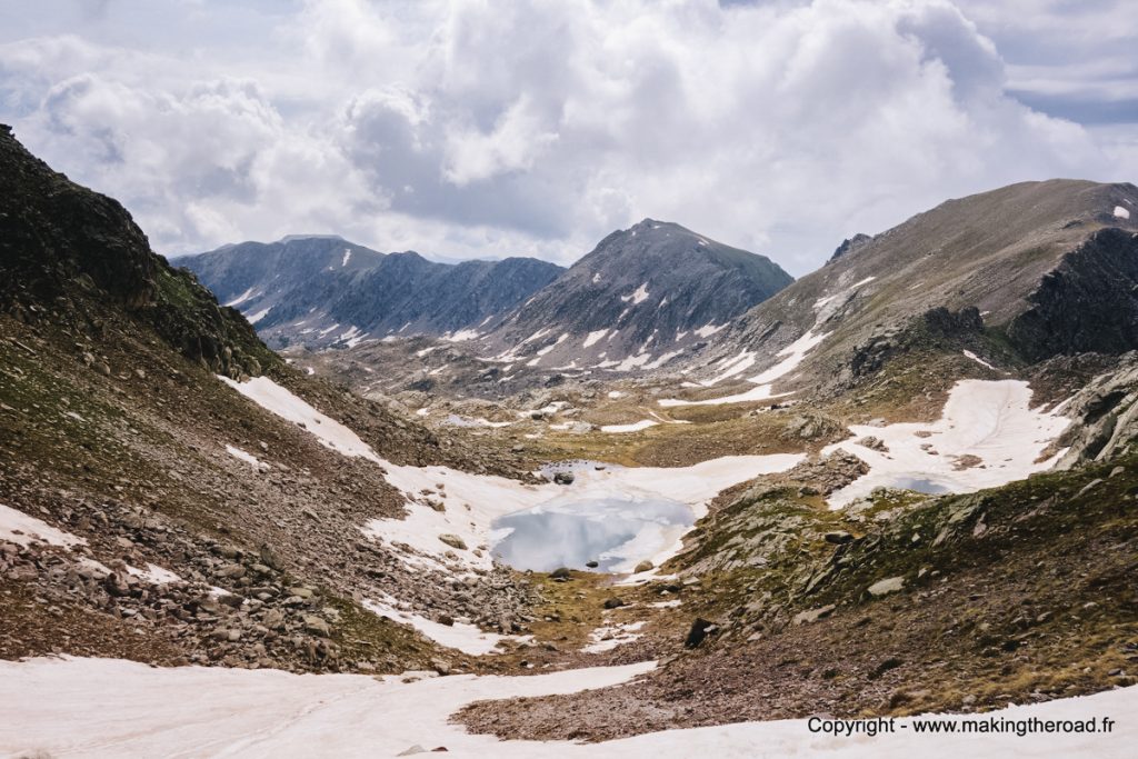 Le GR52, la vallée des merveilles dans le Mercantour, un des plus beaux sentiers de randonnée de France. crédit photo : Making the road
