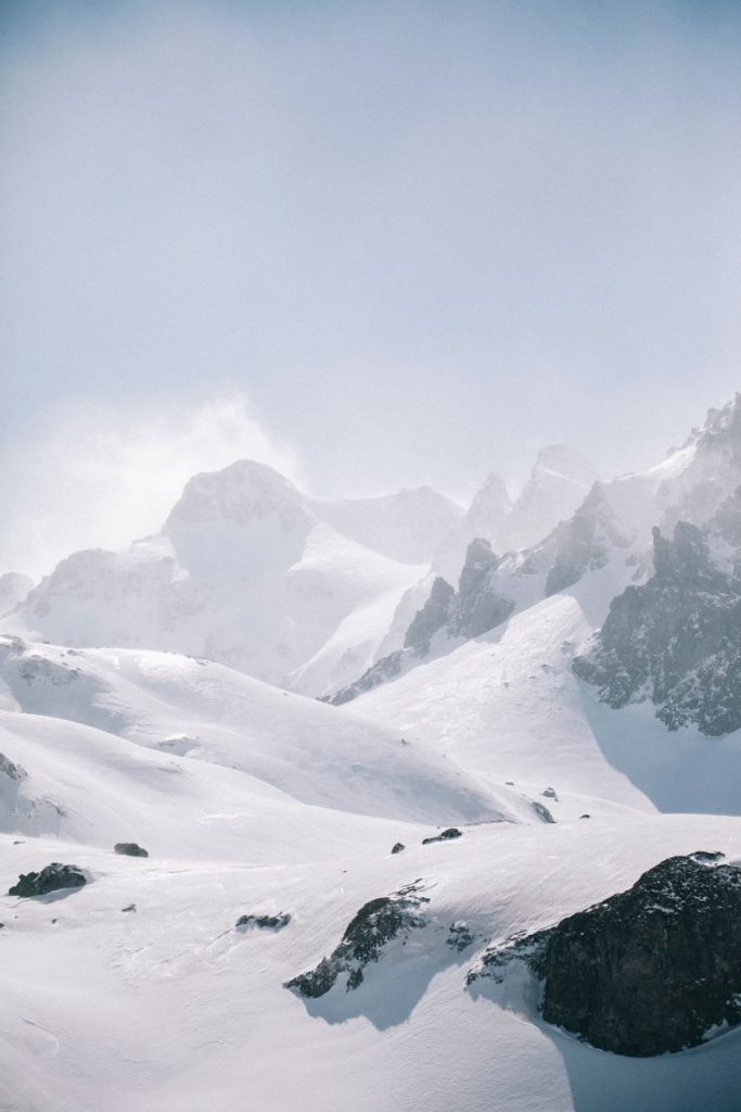 La vallée d'Ossau et les lacs d'Ayous en hiver. Crédit photo : Clara Ferrand - blog Wildroad