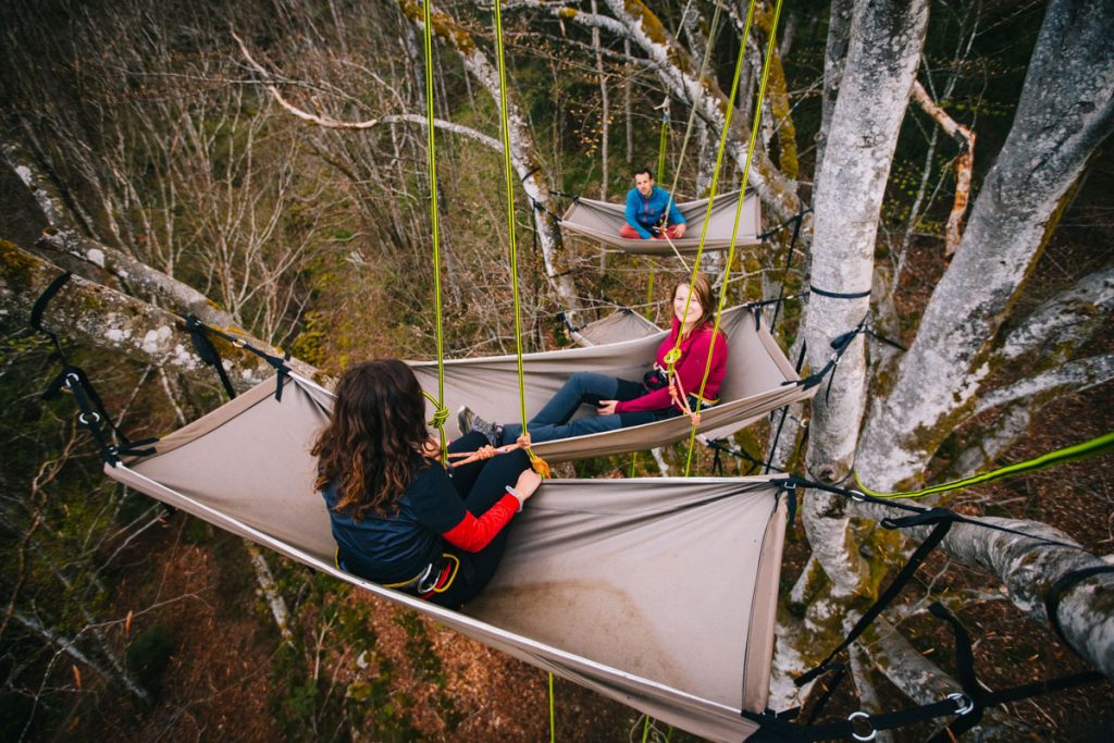 Activité insolite à faire dans le Forez : dormir perché dans les arbre à Chalmazelle. crédit photo : Clara Ferrand - blog Wildroad