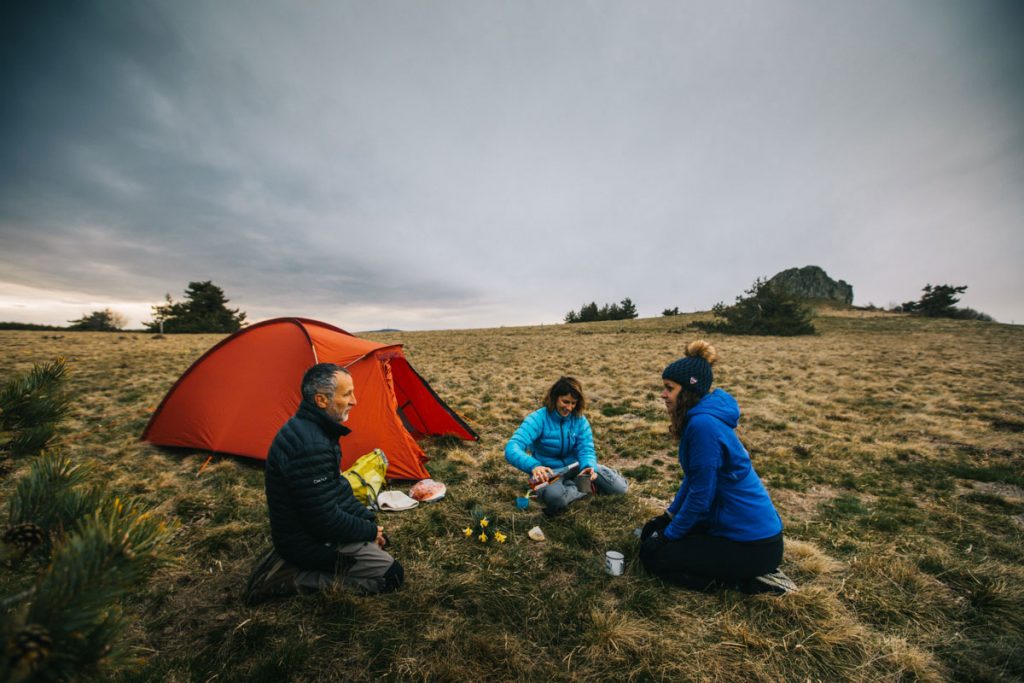 Bivouac dans la Loire sur les monts du Forez. crédit photo : Clara Ferrand - blog Wildroad
