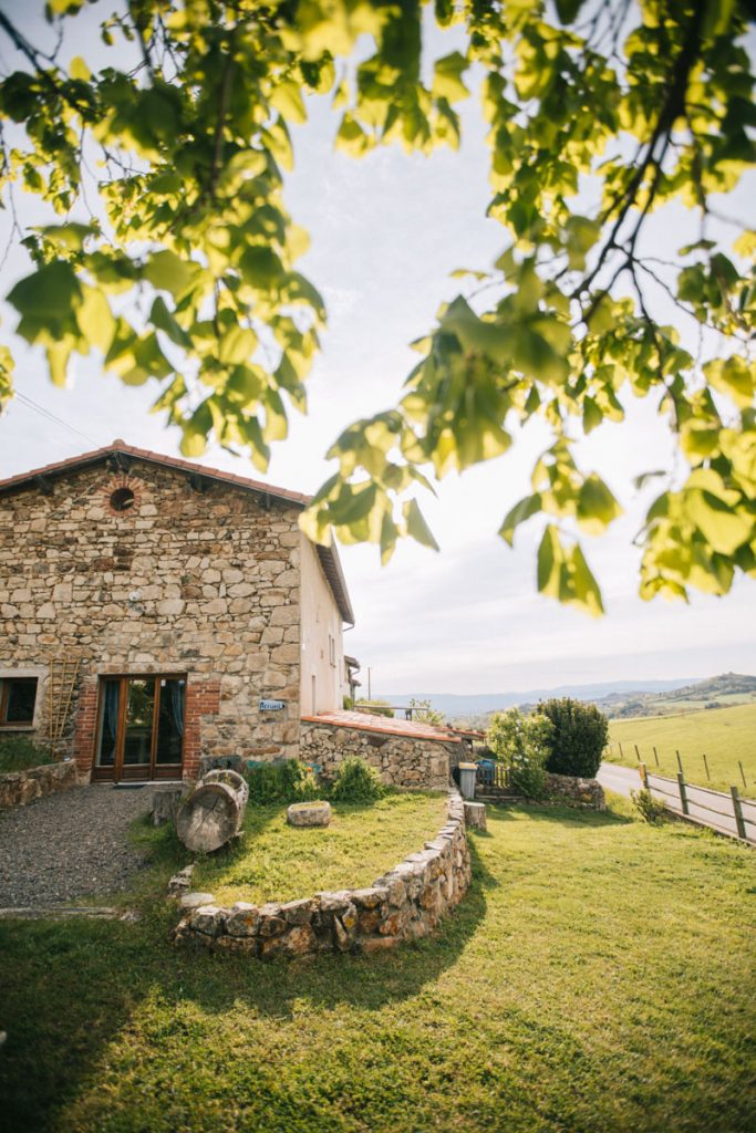 Le gîte d'étape de la Halte Bleu au coeur du Forez. crédit photo : Clara Ferrand - blog Wildroad