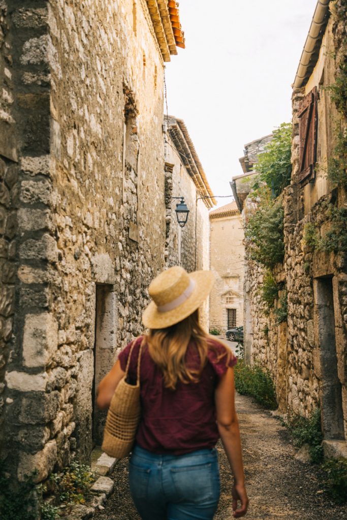La Garde Adhémar, la porte d'entrée dans le pays du Tricastin. crédit photo : Clara Ferrand - blog Wildroad