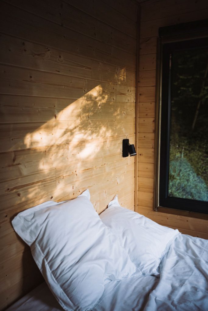 Dormir dans une Tiny house en France : Parcel dans la Cote des Bar. crédit photo : Clara Ferrand - blog Wildroad