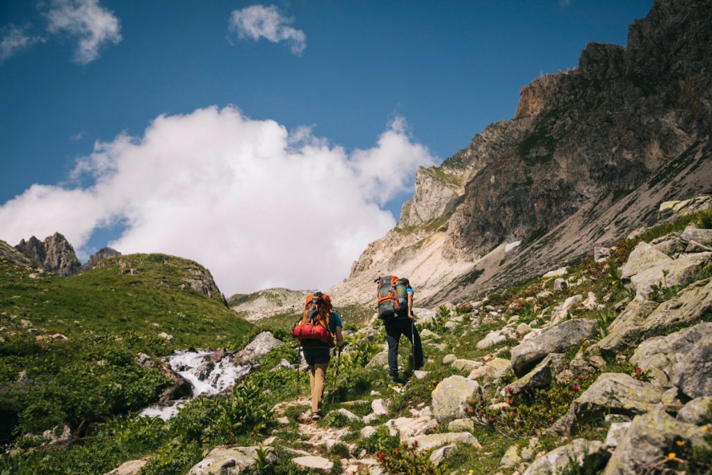 la montée au col du Mont-Rosset dans le Beaufortain. crédit photo : Clara Ferrand - blog Wildroad