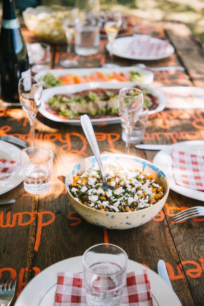Repas champêtre autour de Troyes dans les vignoble de Champagne. crédit photo : Clara Ferrand - blog Wildroad