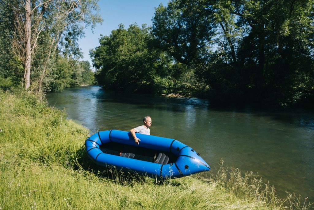 Sortie en kayak pack craft sur la Seine dans l'Aube. crédit photo : Clara Ferrand - blog WIldroad