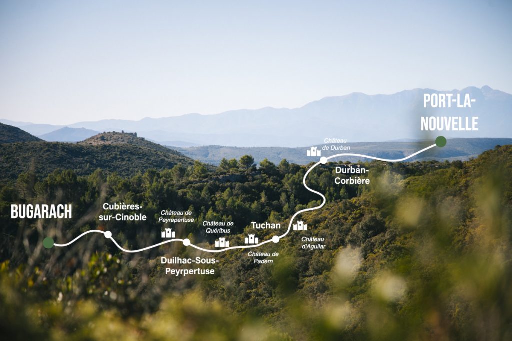 Le sentier Cathare end tail sur une carte. crédit photo : Clara Ferrand - blog WIldroad