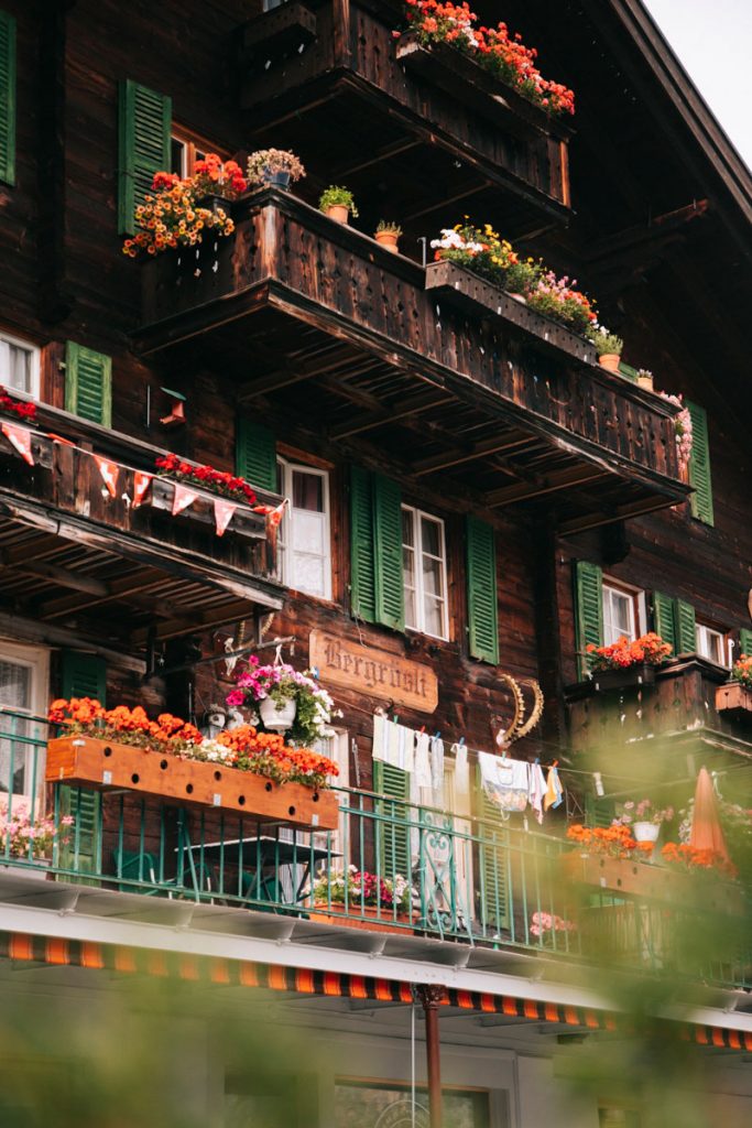 Mürren, un village suisse typique de la région de l'Interlaken. crédit photo : Clara Ferrand - blog Wildroad