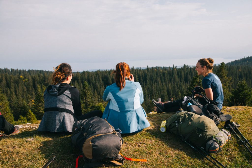 Rencontrer d'autres passionnés de rando et de bivouac dans les week-end chilowé. crédit photo : Clara Ferrand - blog Wildroad.