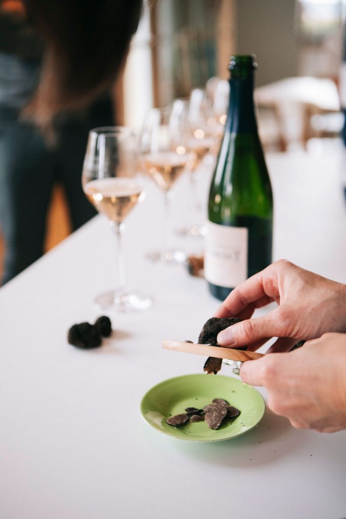 Dégustation de truffe accompagnée de Champagne autour de Troyes. crédit photo : Clara Ferrand - blog Wildroad