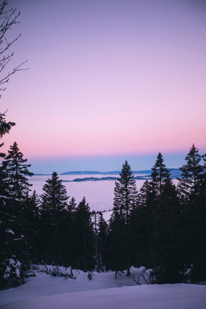 Lever de soleil depuis Alpes Bivouac au sommet du Semnoz. crédit photo : Clara Ferrand - blog Wildroad