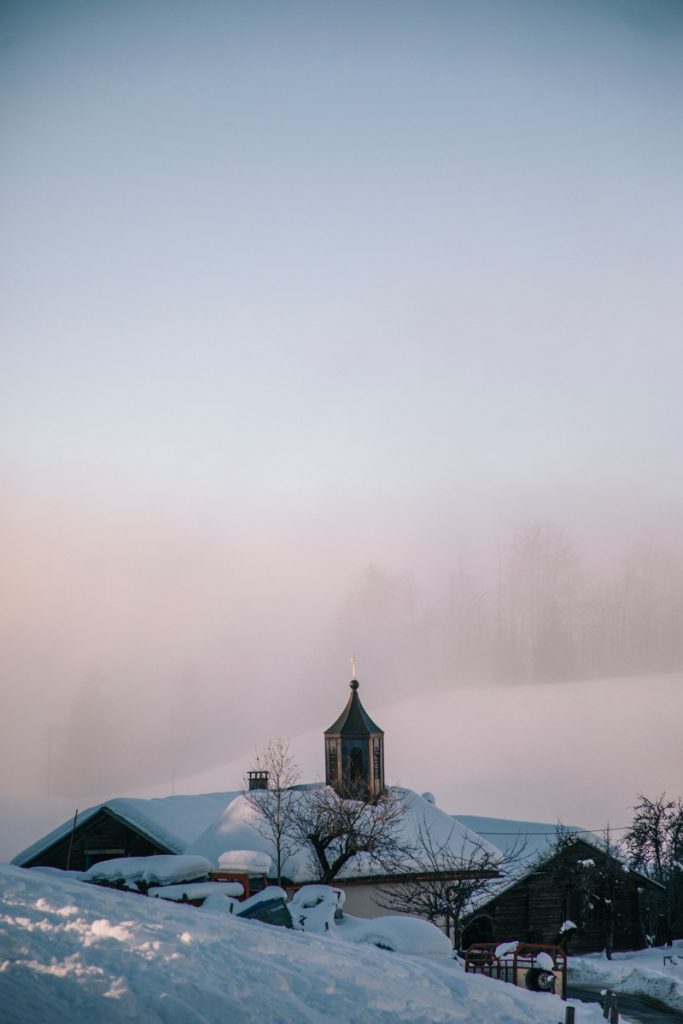 La bonne adresse de l'auberge de plan bois à la montagne de Sulens. crédit photo : Clara Ferrand - blog Wildroad