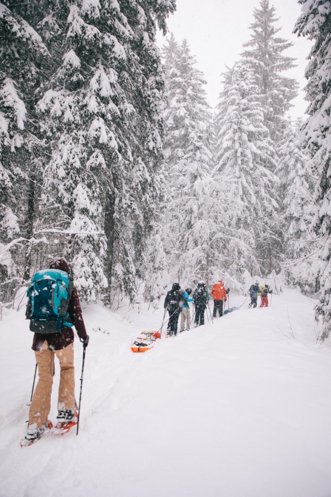Les week-end initiation bivouac hivernal dans le Jura avec Chilowé. crédit photo : Clara Ferrand - blog Wildroad
