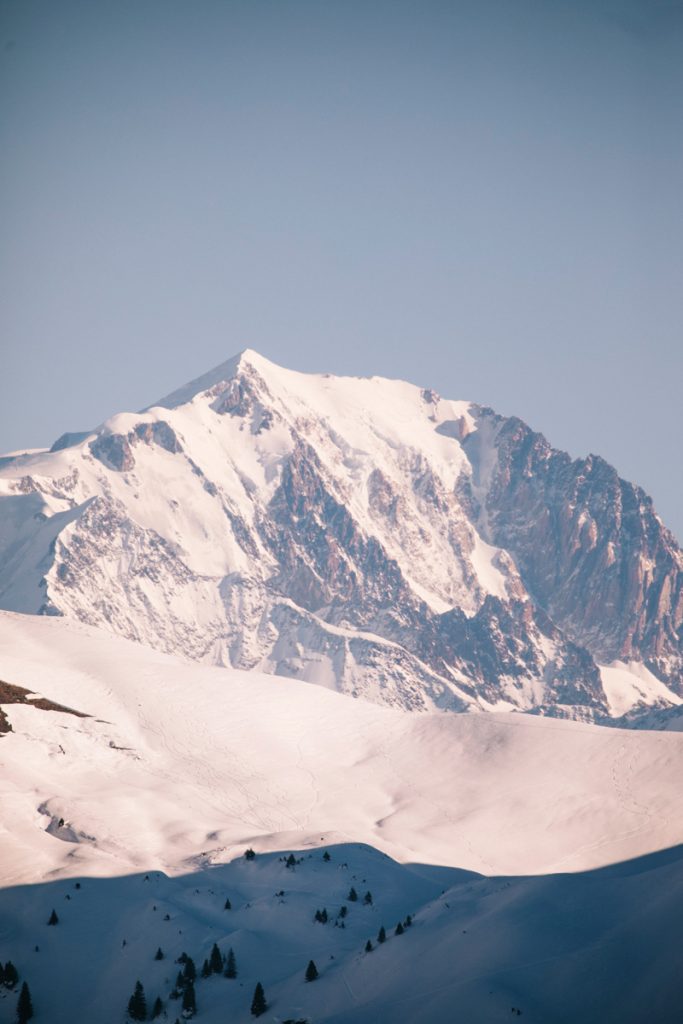 Le mont Blanc depuis la montagne de Sulens. crédit photo : Clara Ferrand - blog Wildroad