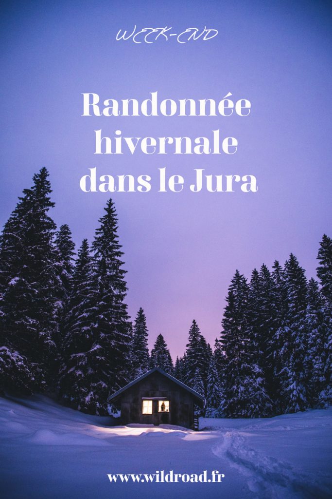 Faire une randonnée raquette dans le Jura et mon premier bivouac hivernal avec Chilowé. crédit photo : Clara Ferrand - blog Wildroad #jura #raquette #weekend #bivouac #camper #cabanenongardee #jurasuisse