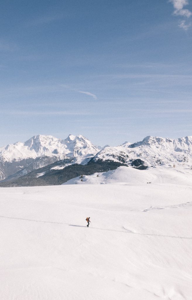 Faire du ski de randonnée jusqu'à La Croix Jean Claude. crédit photo : Clara Ferrand - blog Wildroad