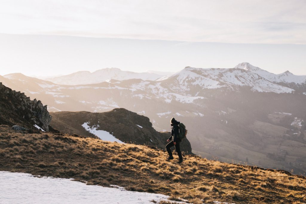 Découvrir les monts du Cantal en hiver. crédit photo : Clara Ferrand - blog Wildroad