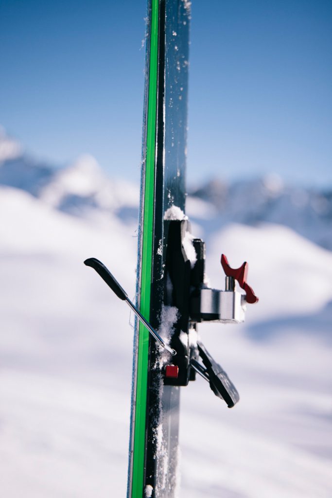 Stop ski sur les fixations pour plus de sécurité. crédit photo : Clara Ferrand - blog WIldroad