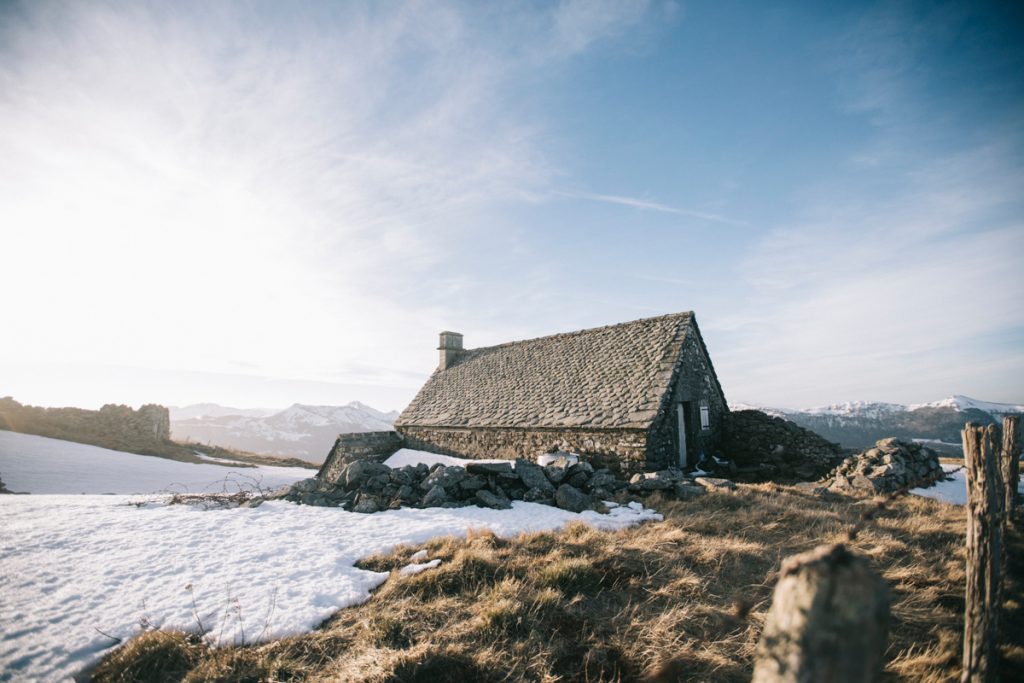 Les plus beaux burons du cantal accessible en randonnée. crédit photo : Clara Ferrand - blog WIldroad
