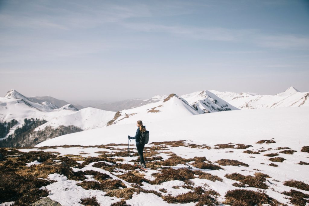 Les randonnées à faire en hiver dans le Cantal. crédit photo : Clara Ferrand - blog Wildroad