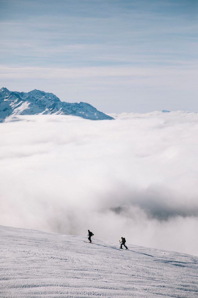 Pratiquer le ski de randonnée : comment s'équiper quand on débute ? le meilleur choix de materiel. crédit photo : Clara Ferrand - blog Wildroad