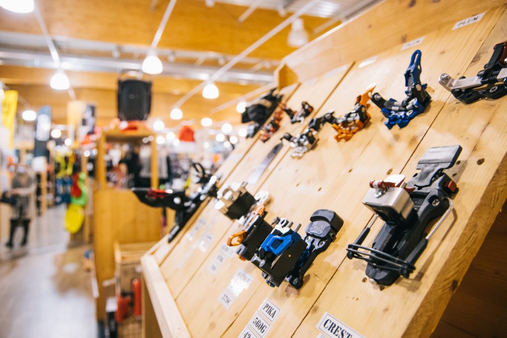 S'équiper dans les magasins Au vieux campeur. crédit photo : Clara Ferrand - blog WIldroad