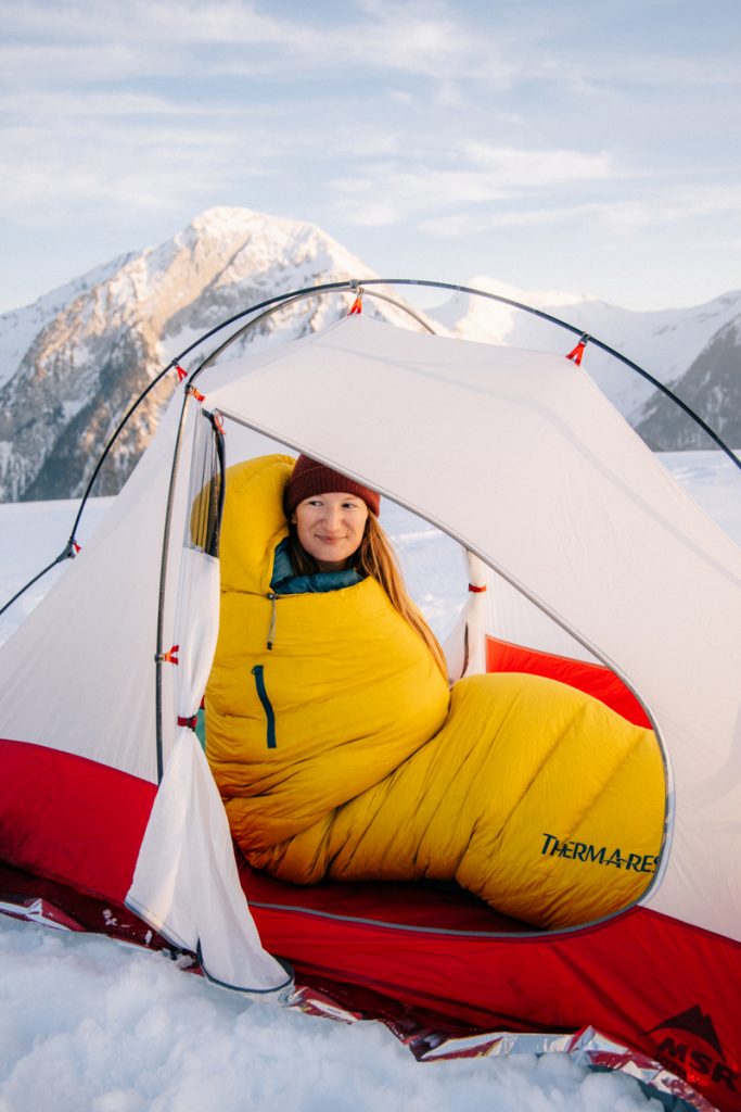 Dormir en bivouac en hiver : comment bien s'équiper. crédit photo : Clara Ferrand - blog Wildroad
